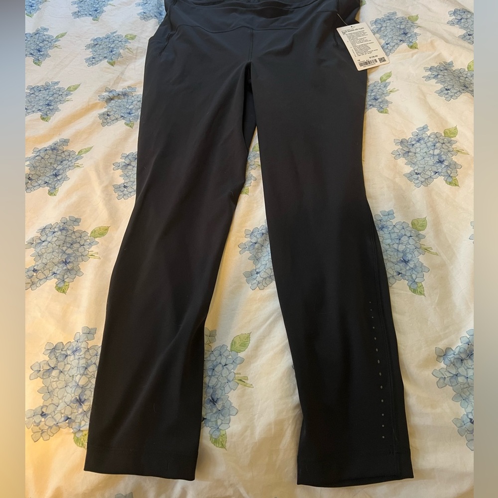 NWT Lululemon Swift Speed HR Tight 28”